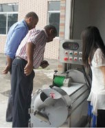 為埃及客戶提供瓜果脫皮、切割、風(fēng)干、包裝生產(chǎn)線