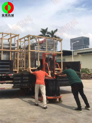渦流洗菜機(jī)等蔬果清洗加工機(jī)械發(fā)貨交付江西客戶！