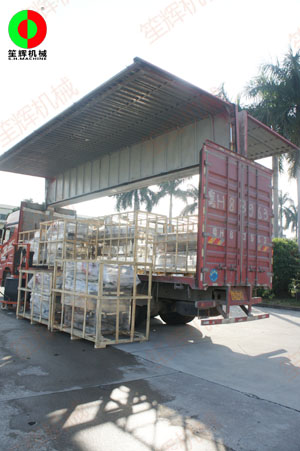 國(guó)內(nèi)外兩批削皮機(jī)、洗菜機(jī)等蔬果加工機(jī)械齊發(fā)貨交付！